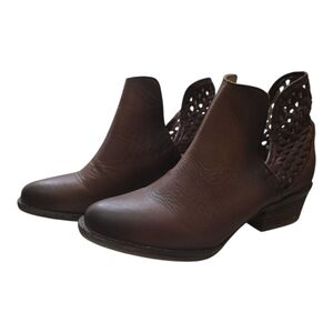 Circle G Women's Cutout 5" Round Toe Western Ankle Boots Brown 7.5